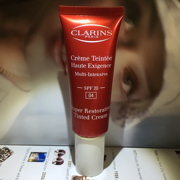 clarins super restorative tinted cream spf 20